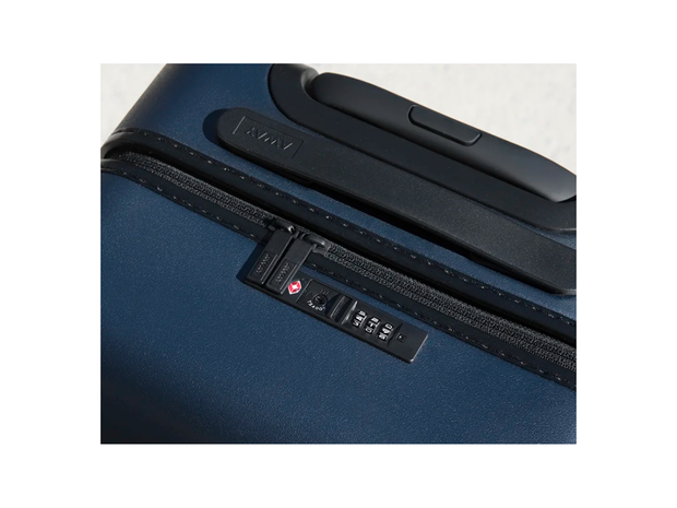 built-in-TSA-lock-on-Away-luggage