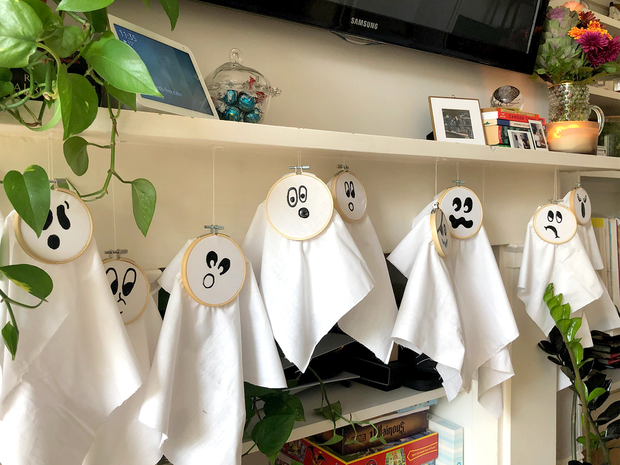 ghost-halloween-decorations-close-up_1.png