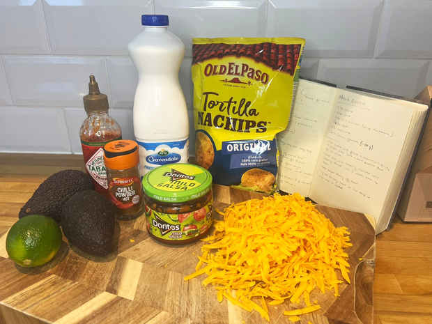 ingredients-needed-for-the-nachos-recipe