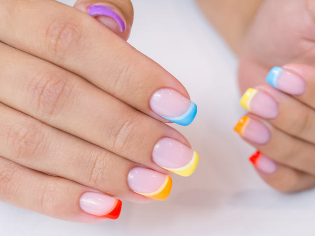 neon-french-tips-hands_1.png