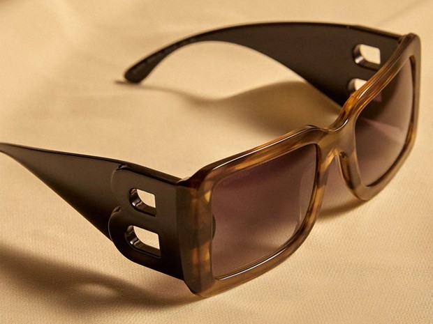 square-brown-framed-sunglasses